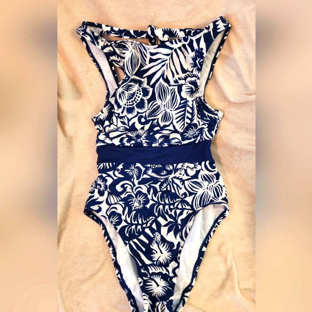 Chaps Womens One Piece Bathing Suit